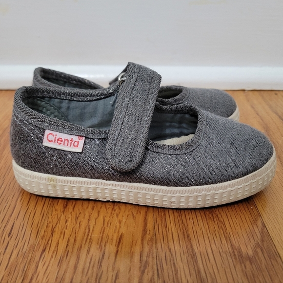 Cienta Toddler Little Girls Sparkly Grey Mary Jane Style Shoes Size 23 (6.5) - Picture 3 of 9
